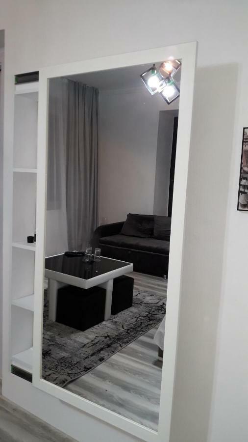 Guest House In Avlabari Tbilisi Buitenkant foto